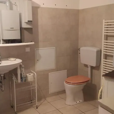 30' Bus/train To Vienna, Lange Flat, Min.4 Nights Apartment Klosterneuburg